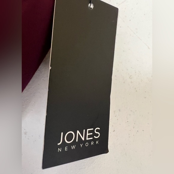 JONES NEW YORK PONTE KNIT PULL ON PANTS W/ELASTIC INSETS SIZE LARGE MERLOT COLOR - Picture 9 of 10